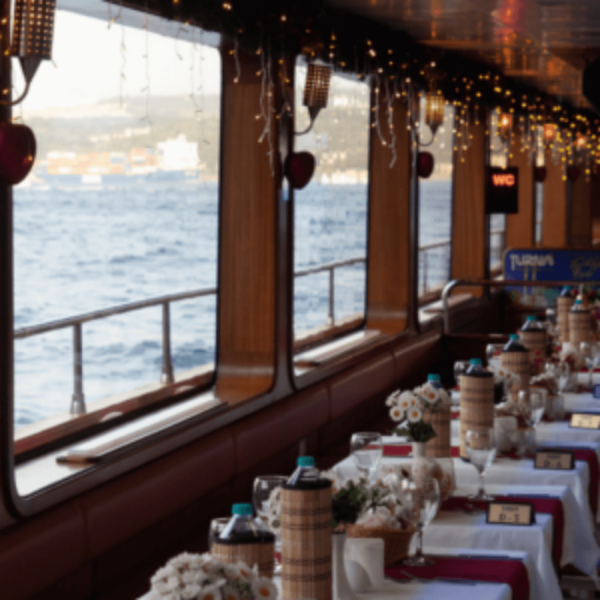 Turnatour Bosphorus Dinner Cruise Gold Program